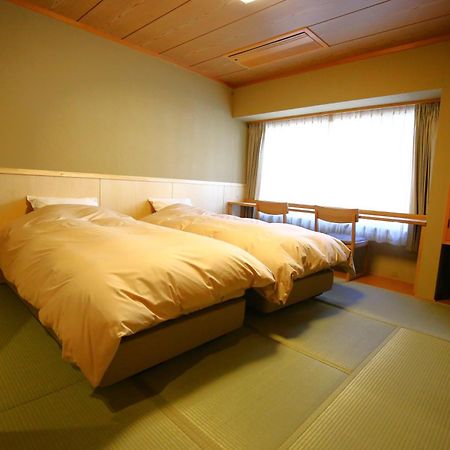 Nakajimaya Ryokan โนซาวะออนเซ็น ภายนอก รูปภาพ