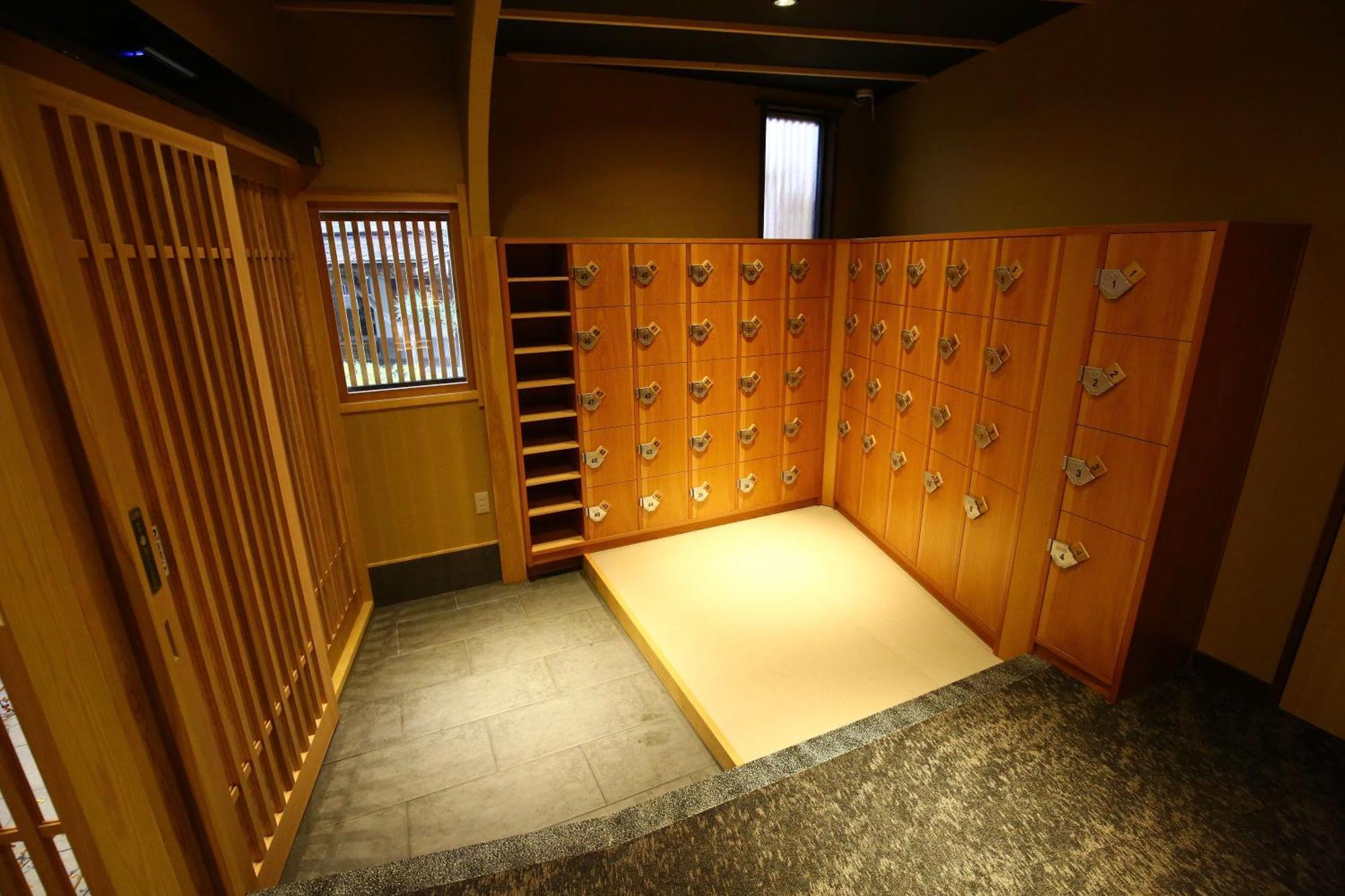 Nakajimaya Ryokan โนซาวะออนเซ็น ภายนอก รูปภาพ