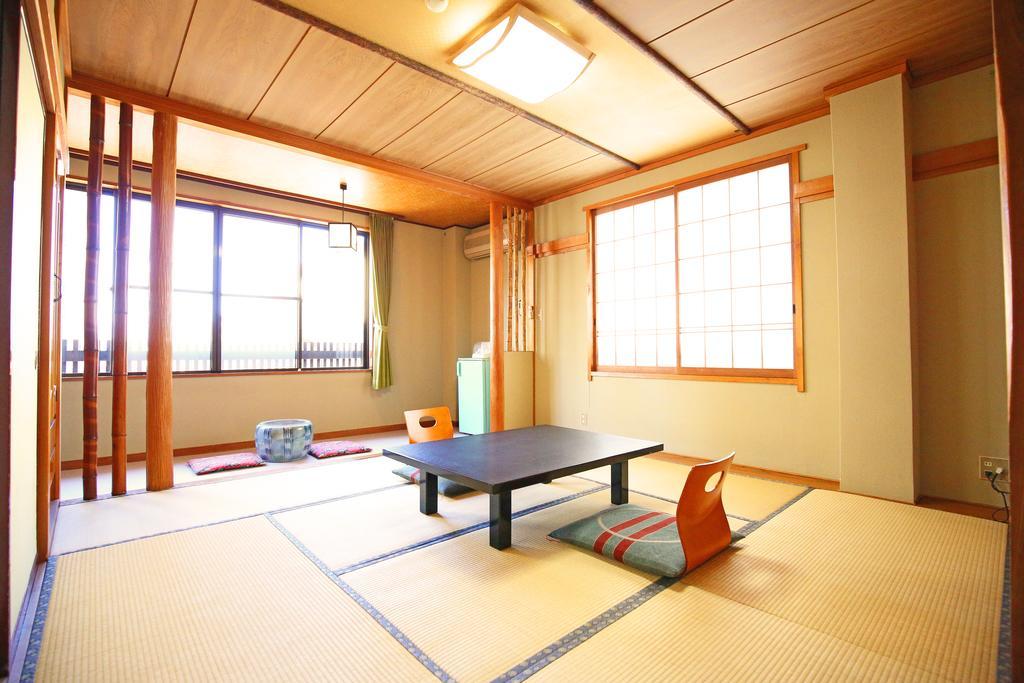 Nakajimaya Ryokan โนซาวะออนเซ็น ภายนอก รูปภาพ