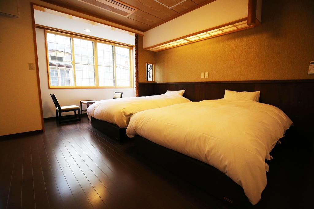 Nakajimaya Ryokan โนซาวะออนเซ็น ภายนอก รูปภาพ
