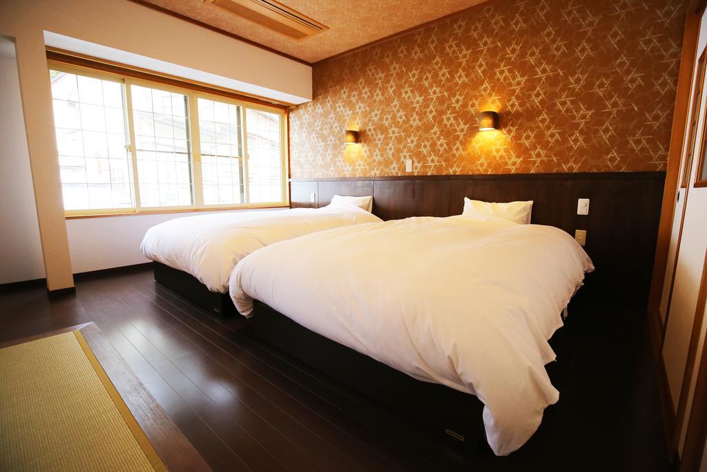 Nakajimaya Ryokan โนซาวะออนเซ็น ภายนอก รูปภาพ